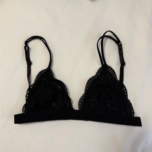NWOT brandy melville lace bralette